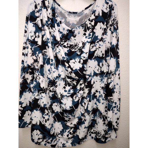 Lane Bryant Women's Graphic Abstract Print Blouse in Black, Size 18 - Picture 1 of 2